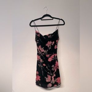 Missguided velvet dress 0 floral lined
